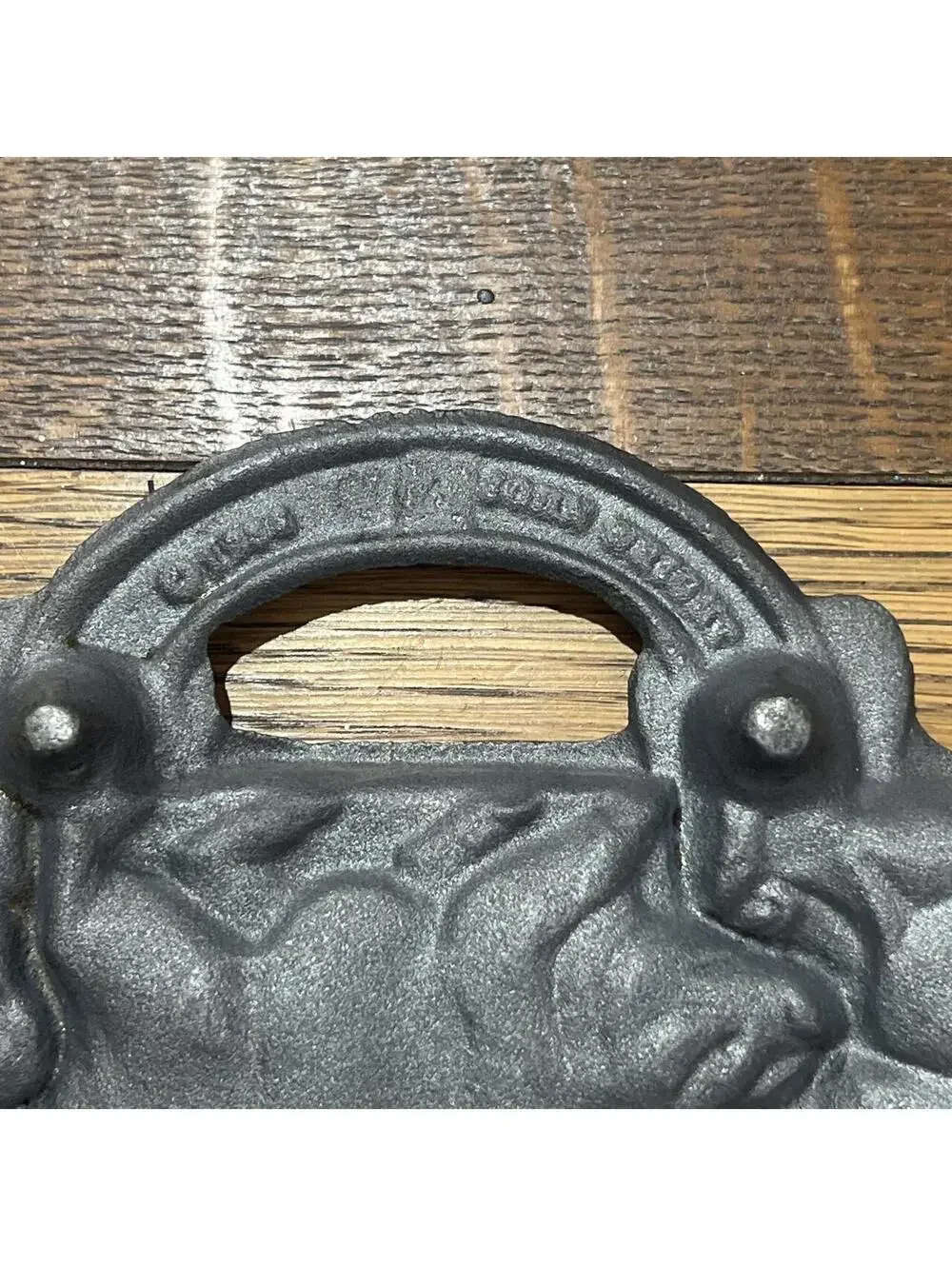 1984 John Wright Co. Cast Iron Cake Pan